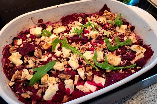 Rote Bete mit Schafskäse und Walnüssen gratiniert von frubumi