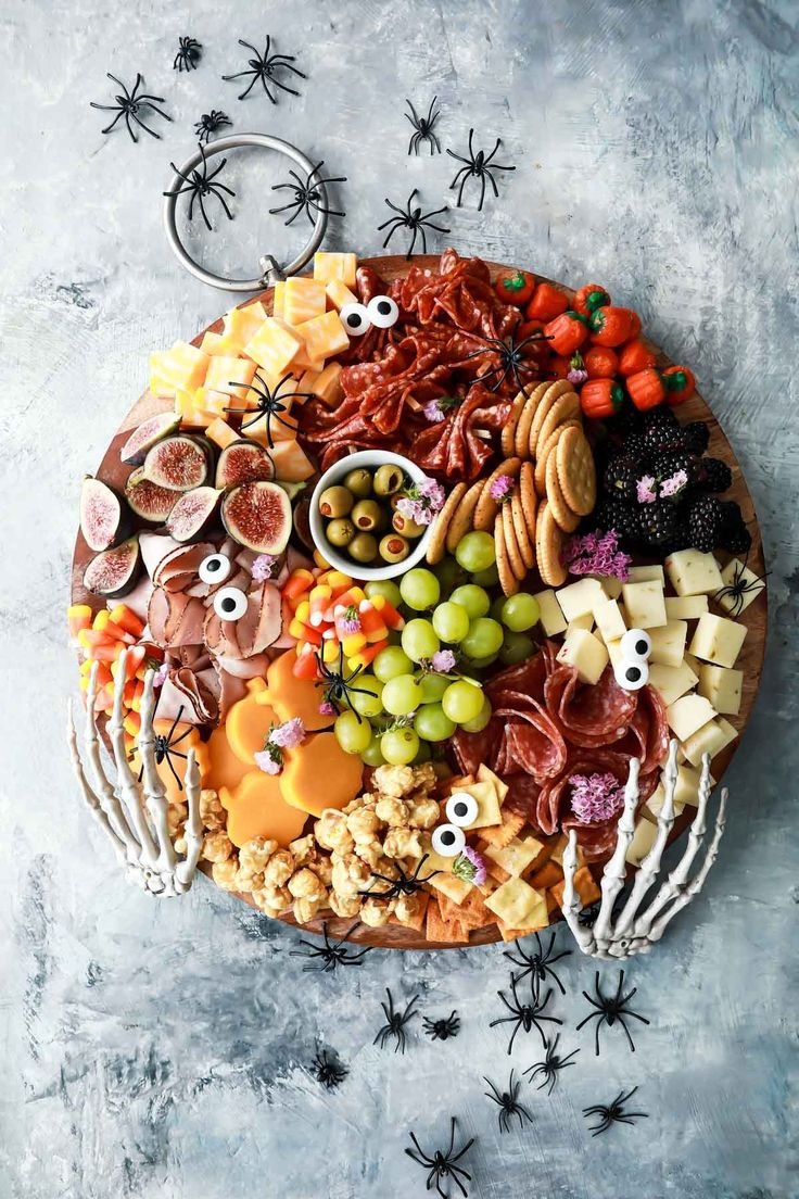 How to Make the Perfect 🎃 Halloween Charcuterie Board
