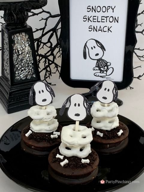 Snoopy Skeleton Snack