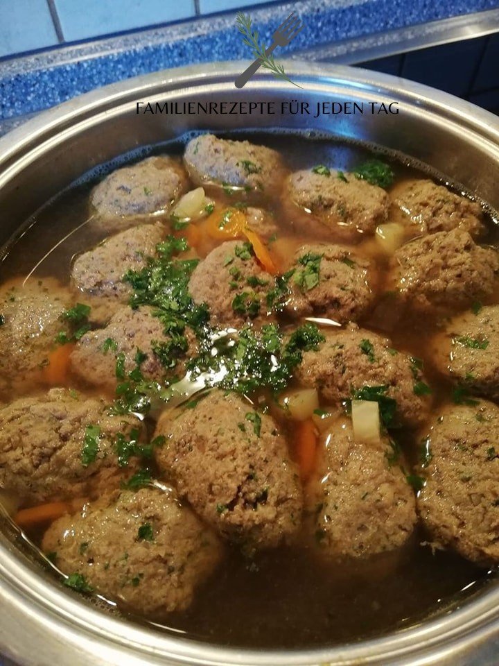 Leberknödelsuppe Omas Rezept