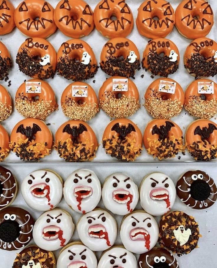 Halloween donuts ideas | Donuts decorated for halloween, Halloween themed donuts, Halloween treats