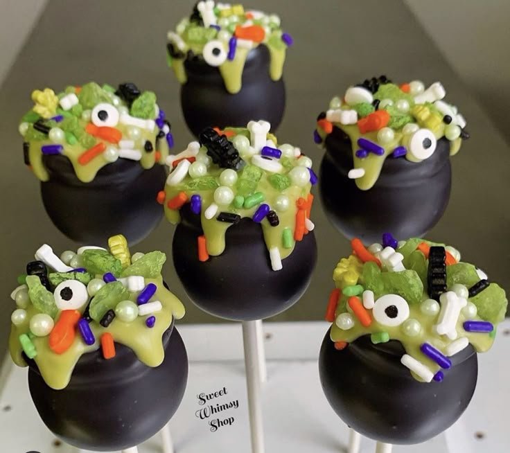 Halloween cake pop ideas | Fall inspired cake pops, Hocus pocus cake pops, Halloween cakepop