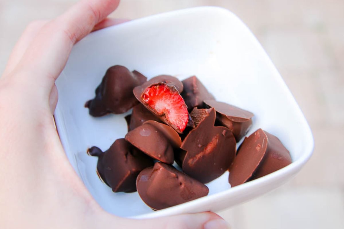 Frozen Chocolate Covered Strawberry Bites