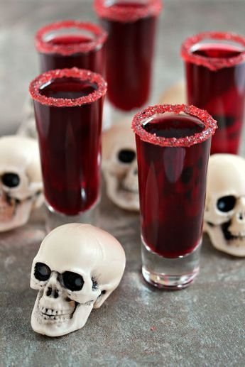 6 Ways to Make the Most of Halloween After College | Red drinks for halloween, Red alcoholic drinks halloween, Halloween cocktails
