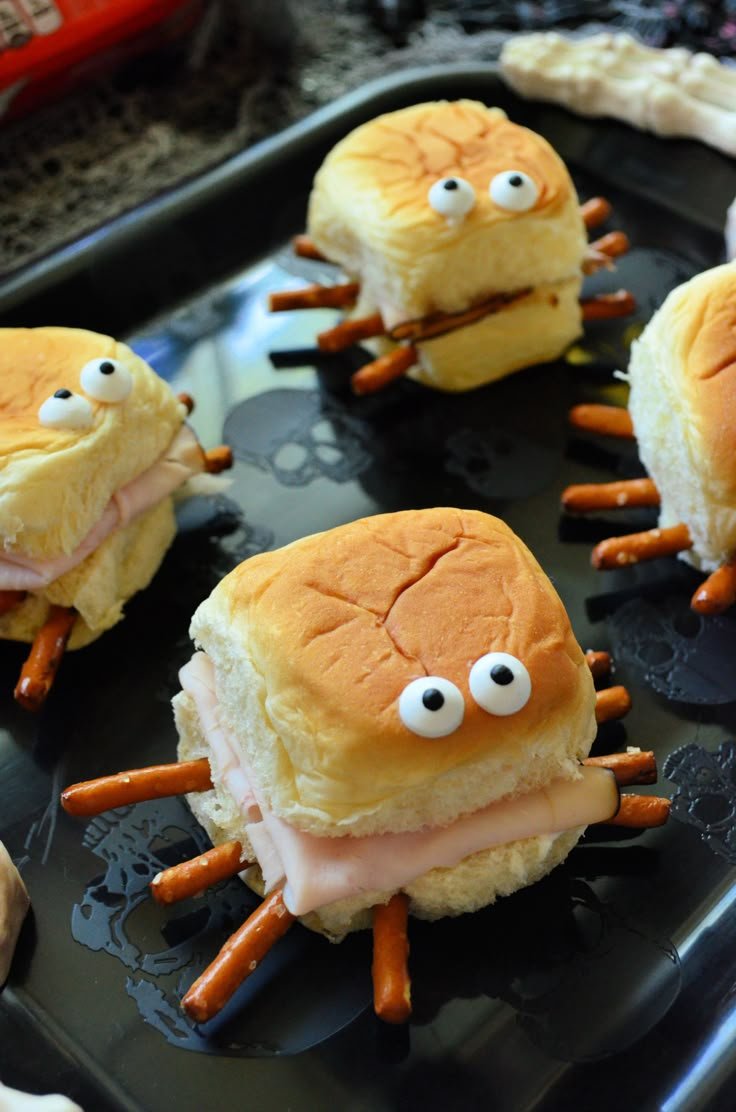 Halloween lunch ideas | Halloween sandwiches, Cuisine halloween facile, Halloween food for party