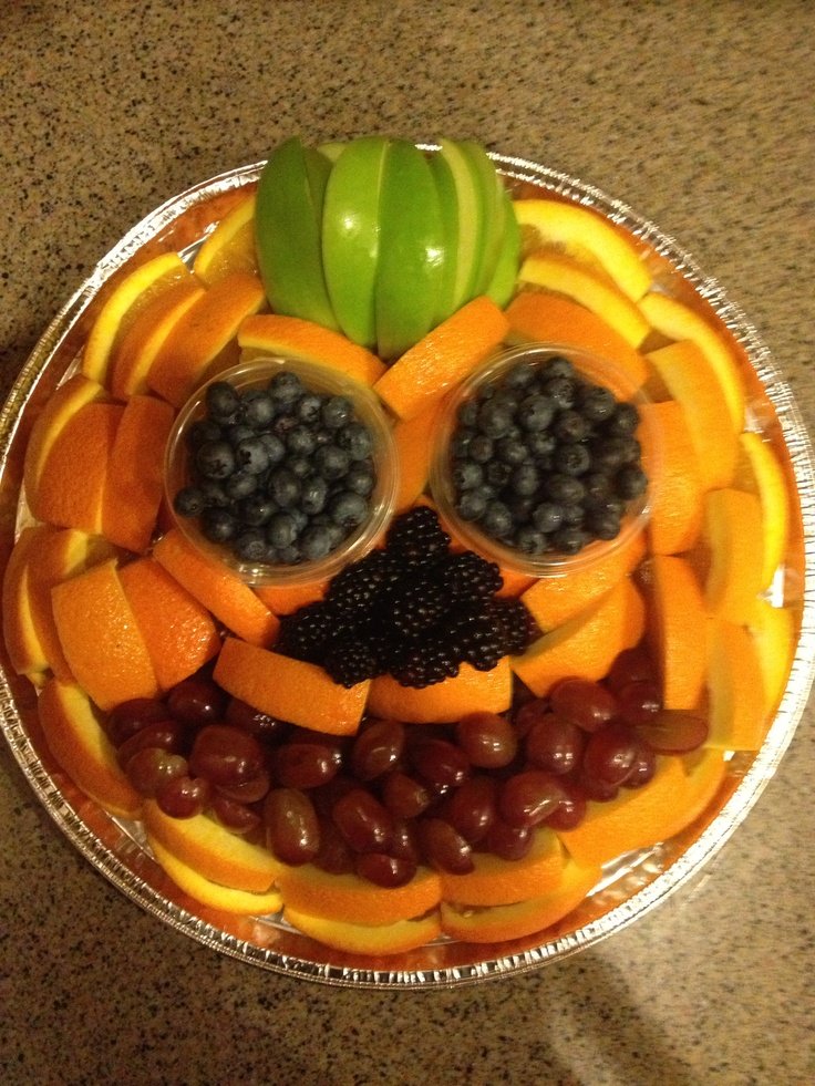 Halloween Fruit Tray with Pumpkin Shaped Fruit Plate | Pumpkin shaped fruit tray, Halloween fruit tray ideas, Halloween food for party