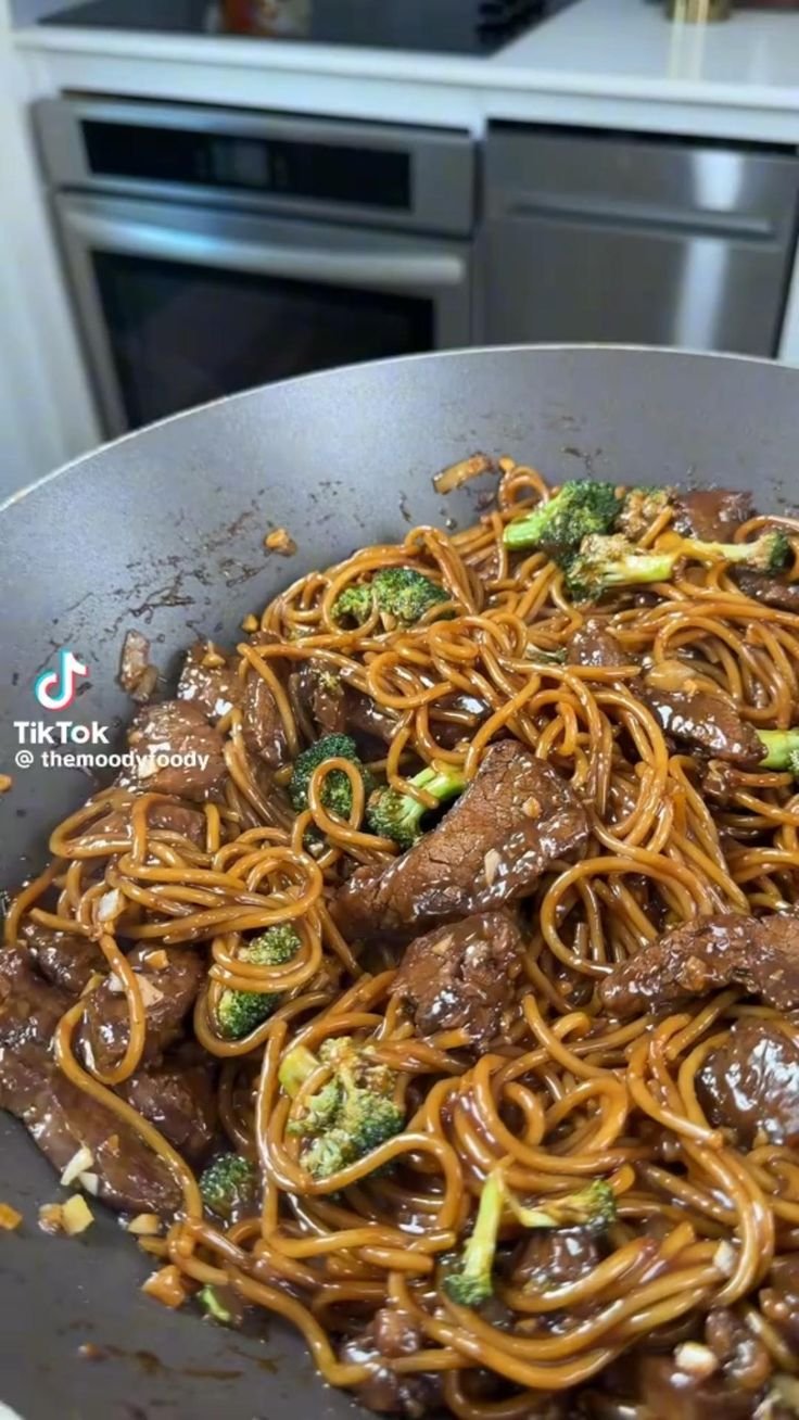 Beef and Broccoli Noodles Recipe | Easy and Delicious Chinese Food | Lo Mein Recipes, Cooking Recipes for Dinner, Chinese Cooking Recipes