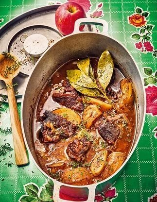 Joue de boeuf au cidre et aux pommes pour 6 personnes - Recettes - Elle à Table