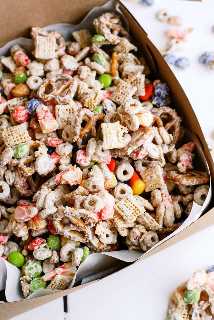 White Chocolate Monster Munch Chex Mix - Six Sisters' Stuff