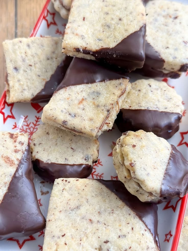 Gefüllte Nougat Plätzchen mit gerösteten Haselnüssen