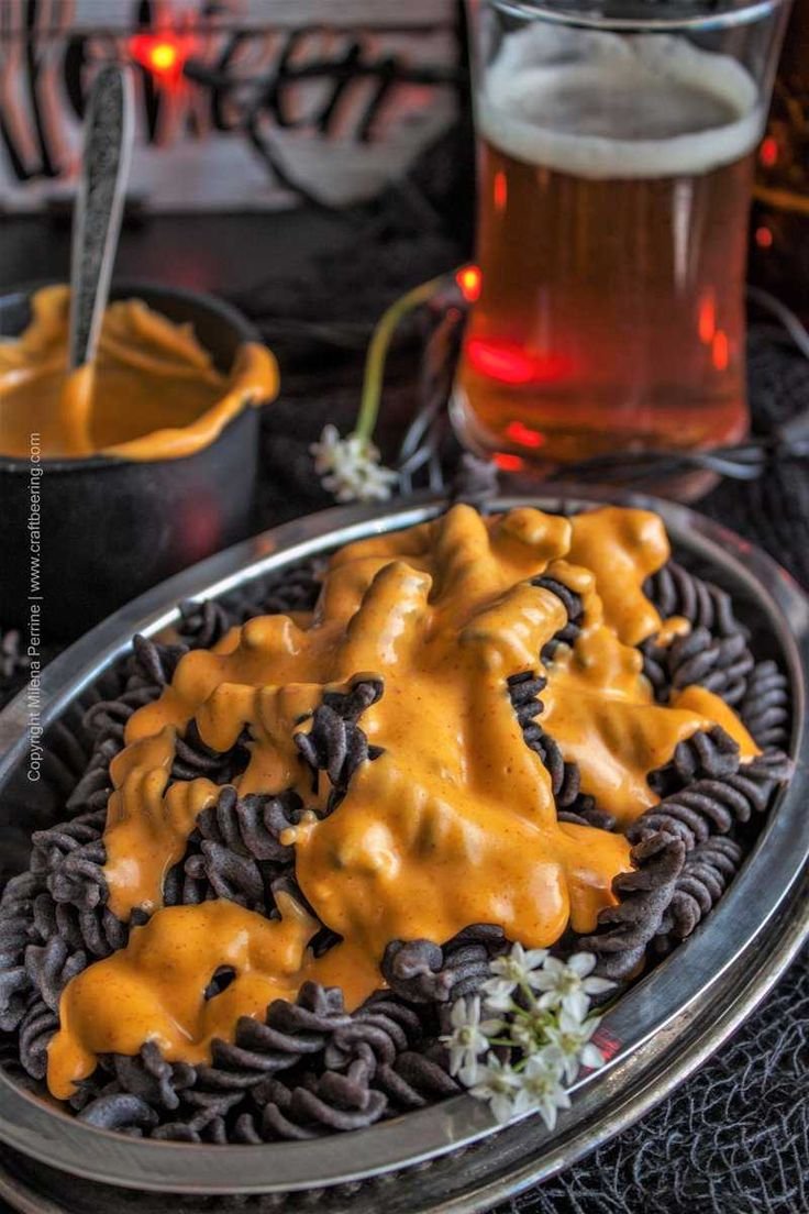 Pumpkin Ale Mac and Cheese (perfect for Halloween)