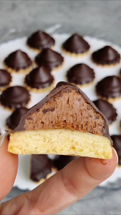 NOUGAT KÜSSE | Rezept | schnell & einfach | Weihnachtsplätzchen #weihnachtskekse #weihnachtsgebäck