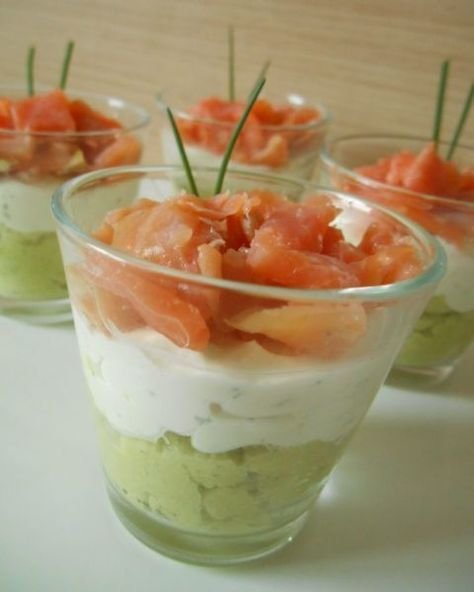 Recette de Verrines à l'avocat et au saumon fumé