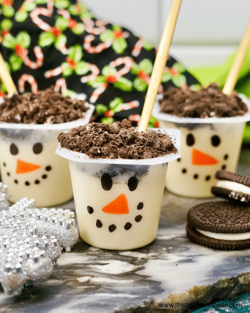 Snowman Pudding Cups - This Tiny Blue House
