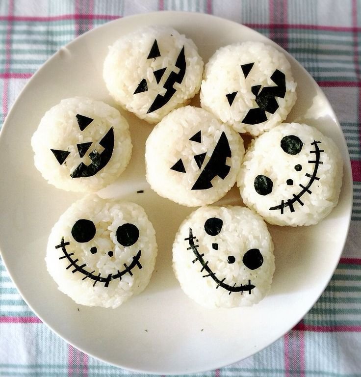 40 Halloween Decorations Of The Year 2020 That Are Both Funny And Frightening