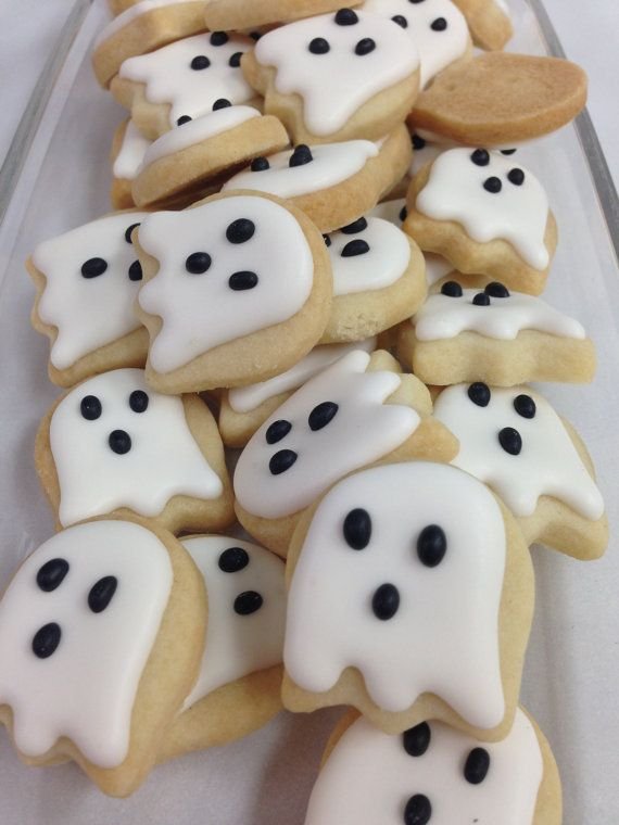 Halloween Ghost Sugar Cookies | Yankee candles, Halloween sleepover, Halloween cookies