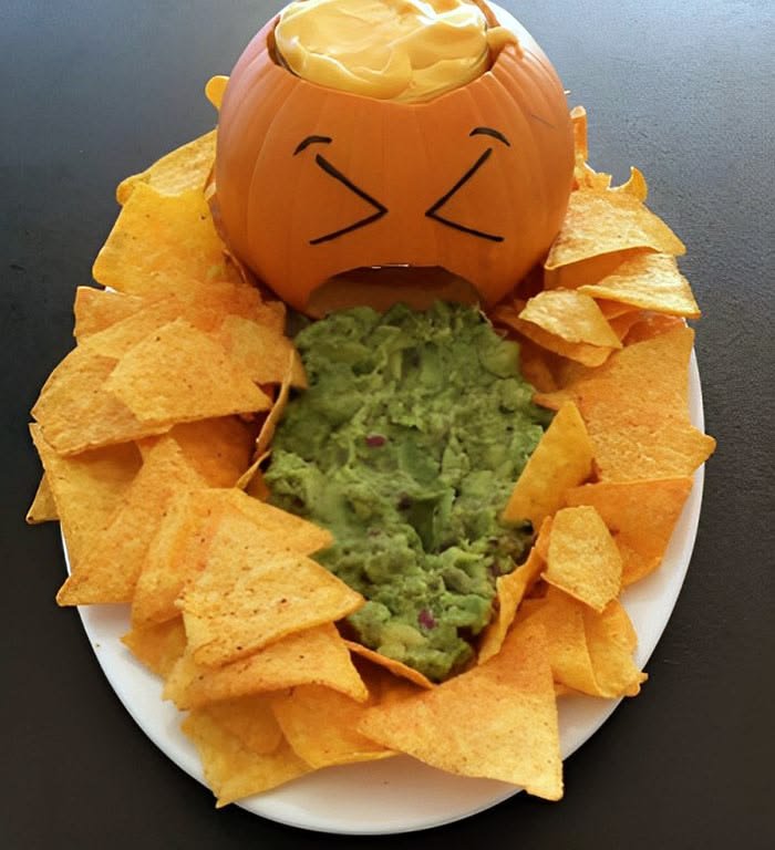 Spooky Jack-O'-Lantern Chips for Halloween | Halloween party food vegan, Spider web guacamole, Spooky vegetarian food