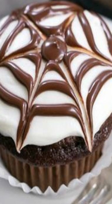 Spiderweb Cupcakes