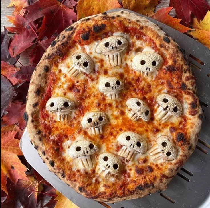Mushroom Skull Pizza: Spooky Halloween Delight | Halloween themed food pizza, Pizza with skeleton, Spooky pizza
