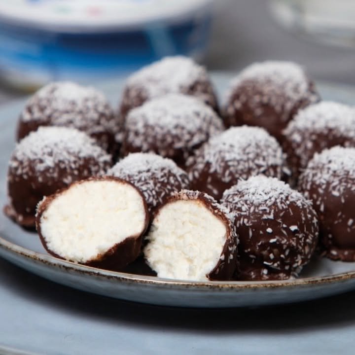 BON BON DI MASCARPONE, COCCO E CIOCCOLATO