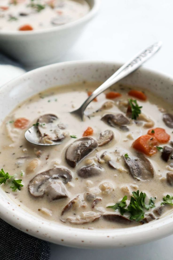 La meilleure soupe crémeuse aux champignons et riz sauvage